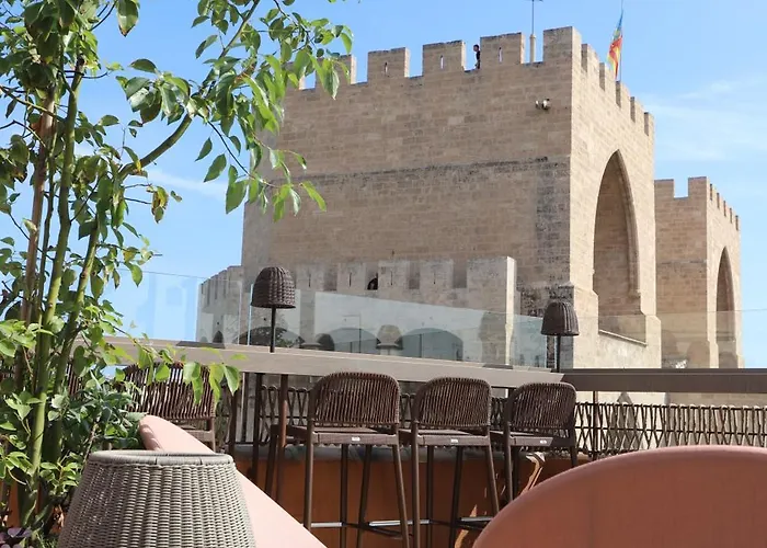 Myr Puerta Serranos Valenza